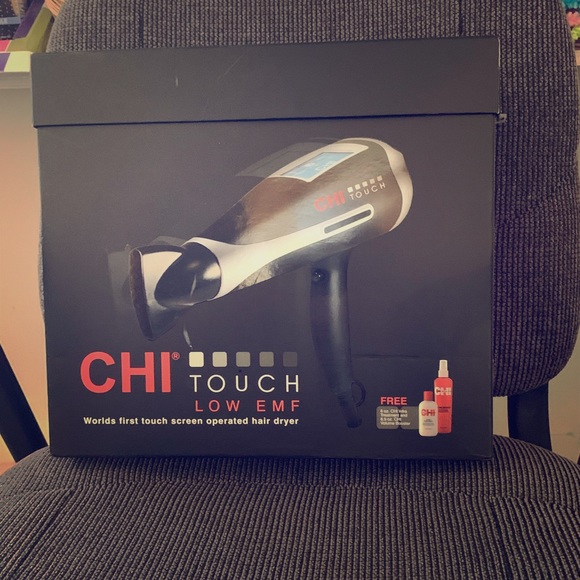 Limited edition 1st ever digital chi blow dryer - Picture 1 of 3